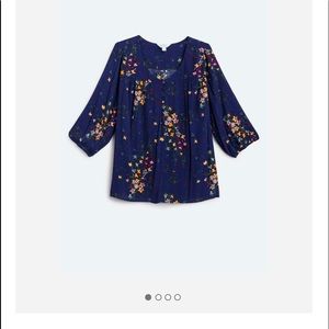 Market & Spruce Vanesha V Neck Button Detail Top
